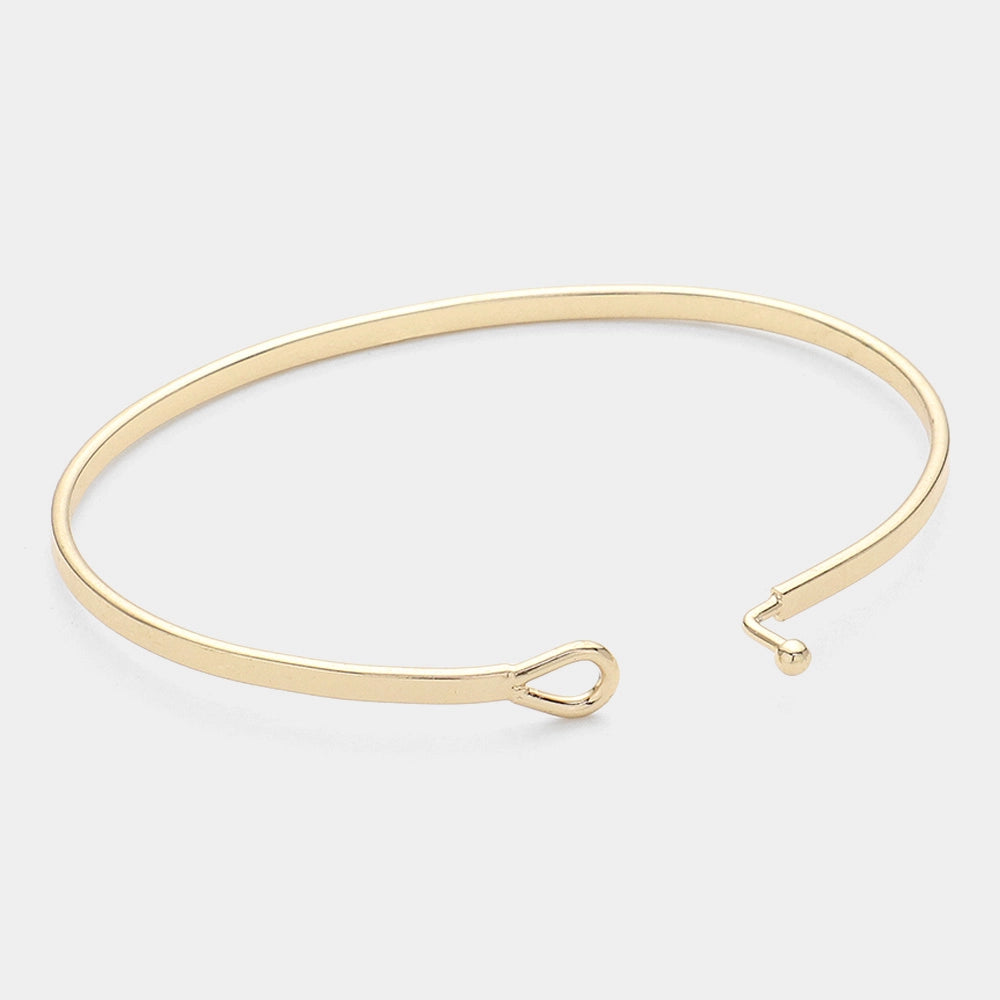 You Can Do This Hooked Bracelet