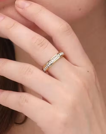 Mona Ring