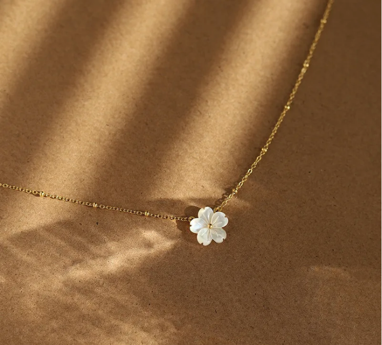 Flower Pendant Necklace